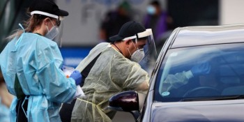 Vacinação em massa em Serrana reduz casos graves e mortes por covid-19
