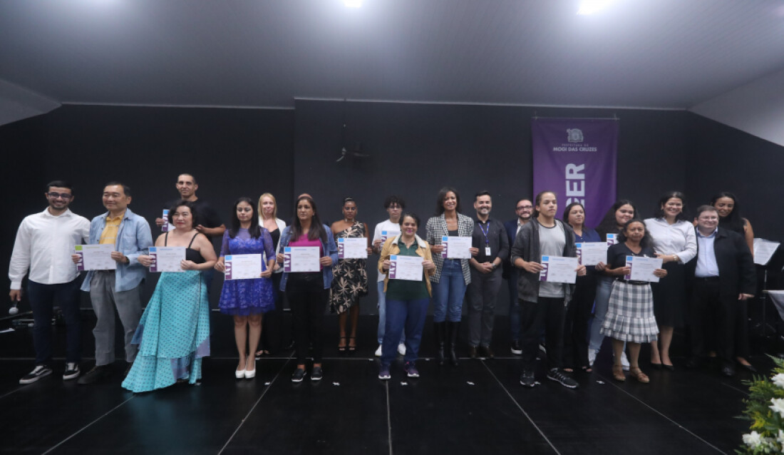 Prefeitura de Mogi das Cruzes certifica cerca de 300 alunos do Crescer