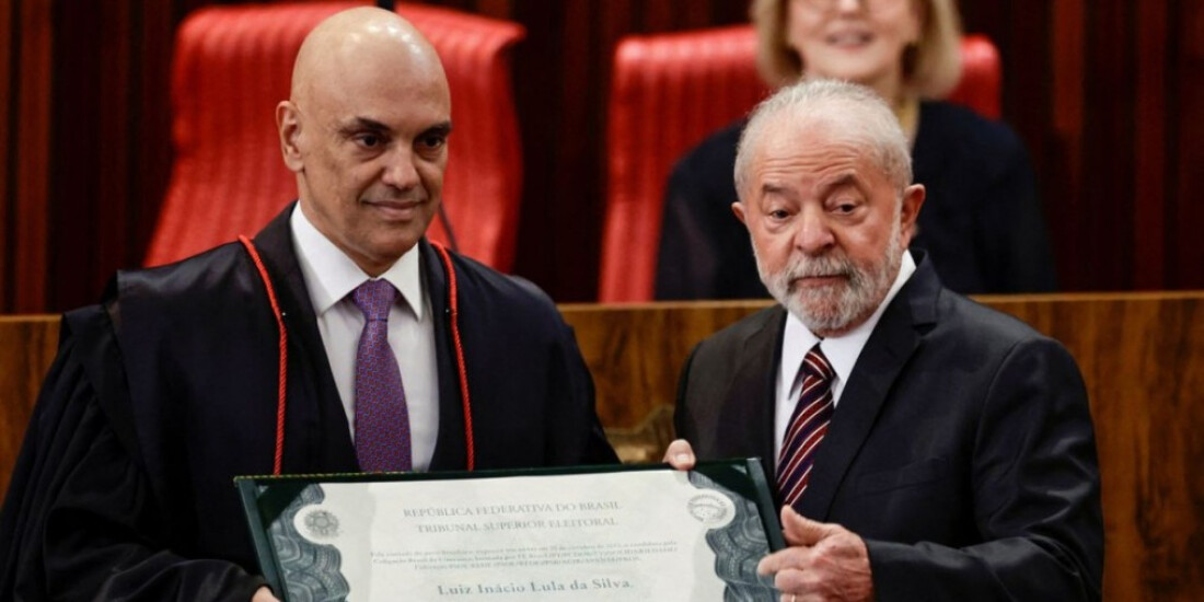 Lula defende democracia em discurso após diplomação