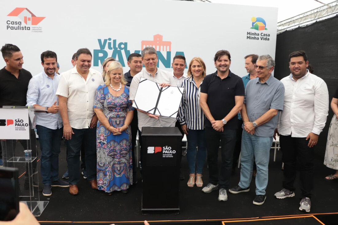 Governador entrega apartamentos e anuncia início das obras da Fatec de Suzano