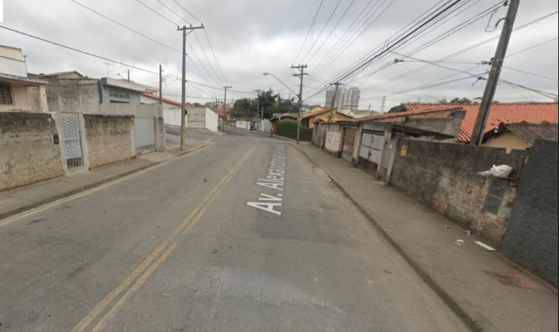 Semae faz reparo emergencial em adutora para conter vazamento em Braz Cubas