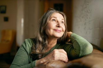 Mês da Mulher: SBGG reforça necessidade de apoio social para mulher idosa