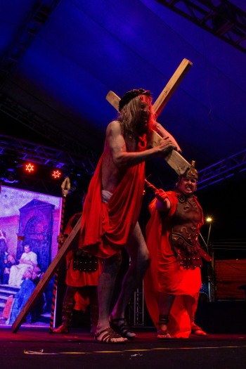 Itaquá celebra Paixão de Cristo com exposição e espetáculo de fé