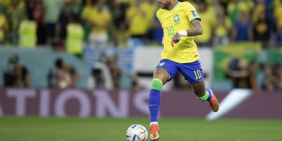 Pelé envia mensagem de apoio a Neymar após eliminação da Copa