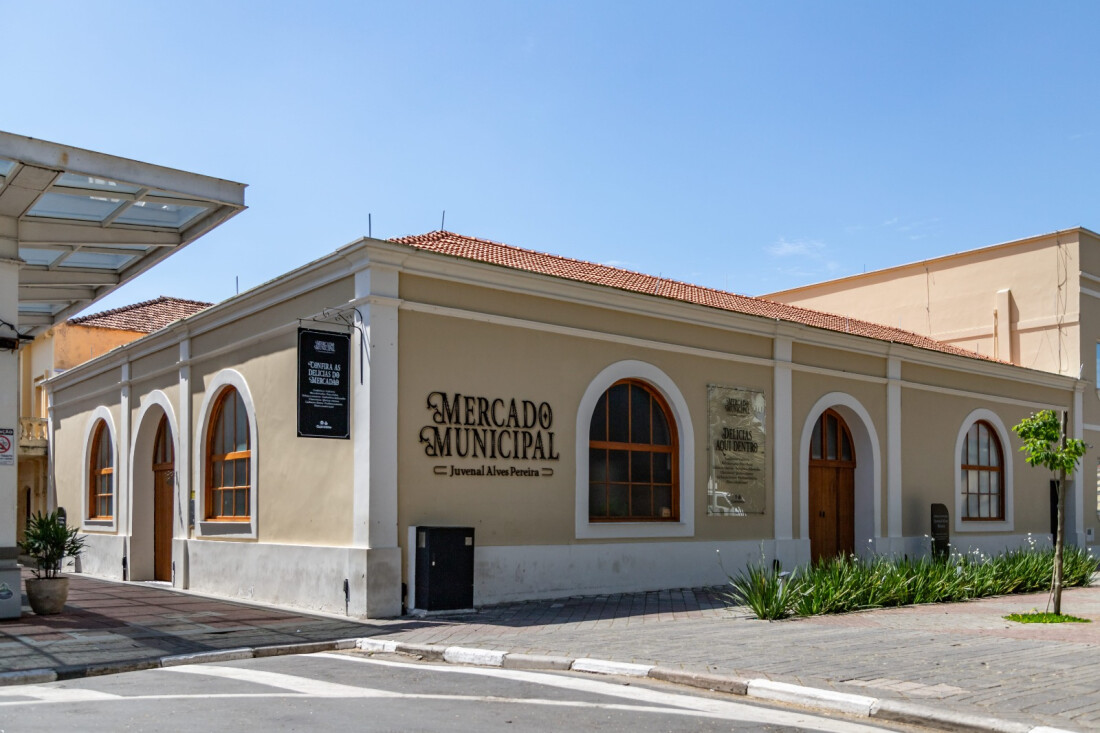 Guararema divulga o que abre e o que fecha na Sexta-Feira da Paixão