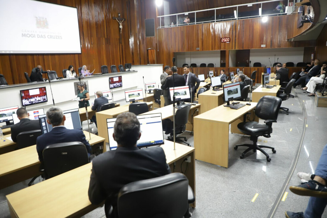 Câmara relata problemas e cobra melhorias na coleta de lixo 