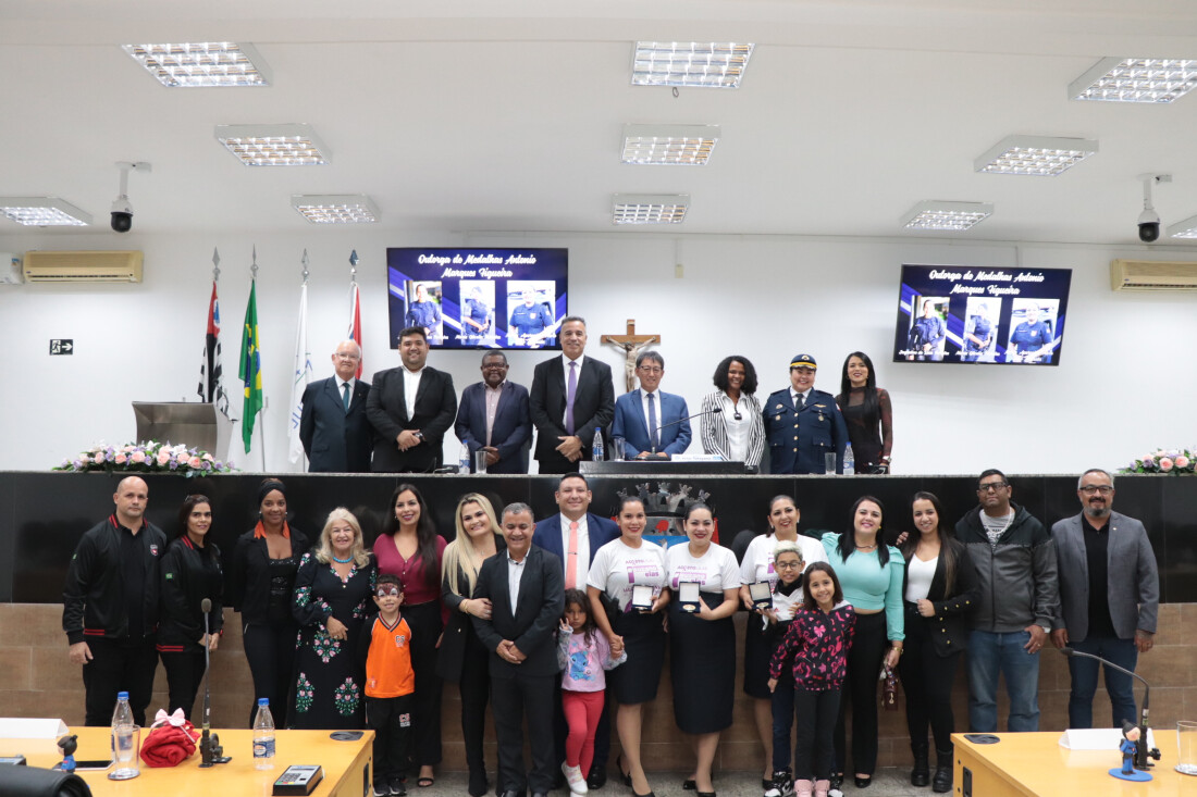 Patrulha Maria da Penha é contemplada com medalha Antônio Marques Figueira