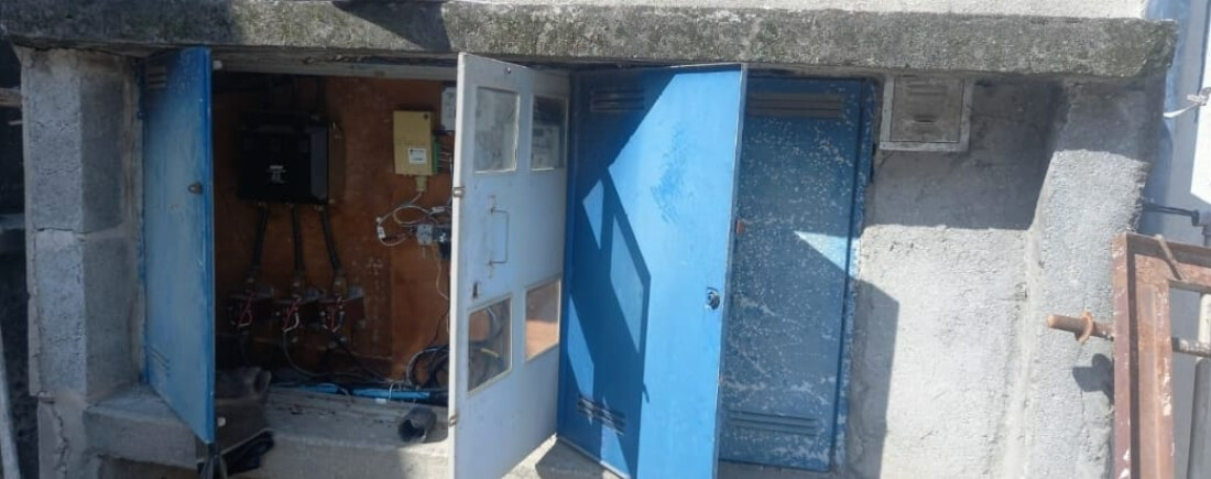 Operação policial flagra furto de energia em fábrica de calçados em Ferraz 