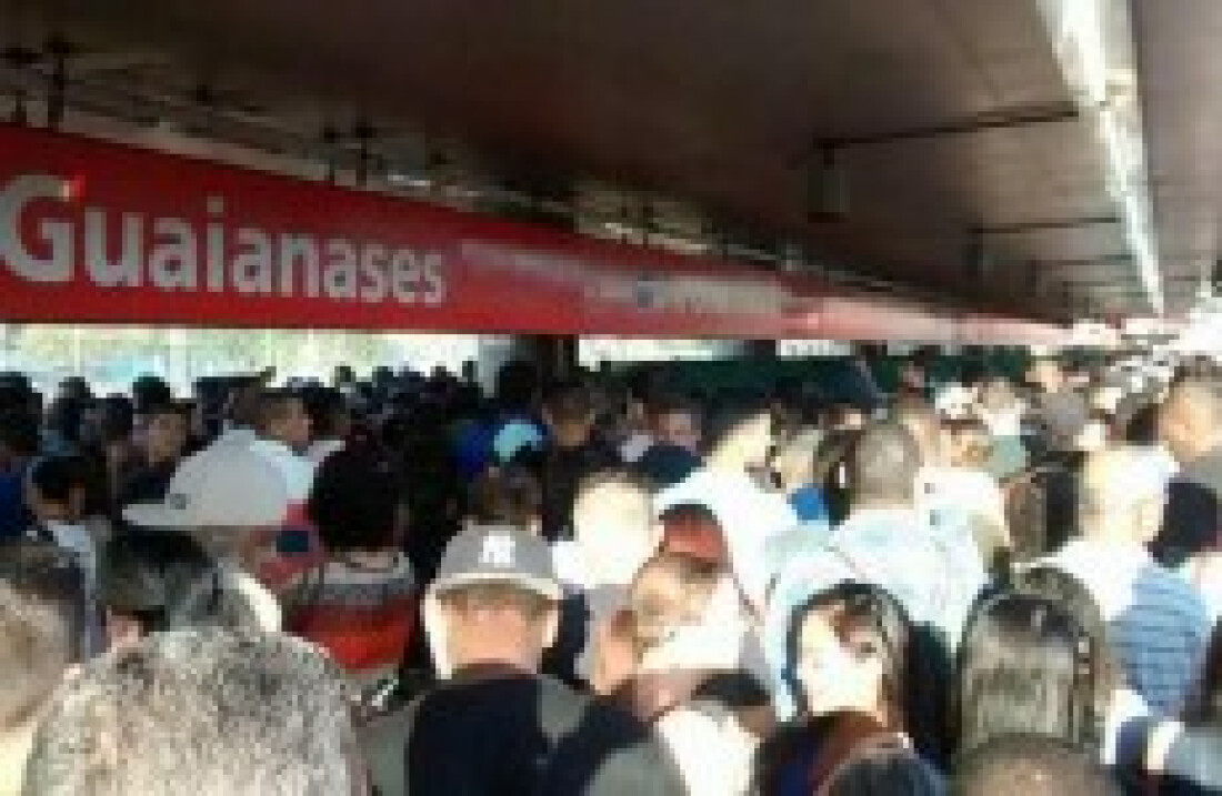 Falha em trem gera atrasos na estação de Guaianases