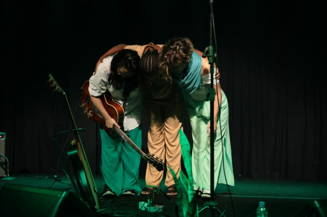 Escola "Profª Irene Caporali de Souza" recebe show de Valéria Custódio 