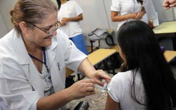 Vacina contra HPV passa a ser ministrada em dose única para crianças e adolescentes