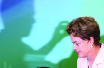 Com alíquota de 0,20%, Dilma envia PEC da CPMF ao Congresso