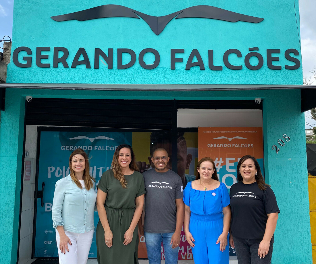 Mães Azuis promove curso de formação para professores da ONG Gerando Falcões