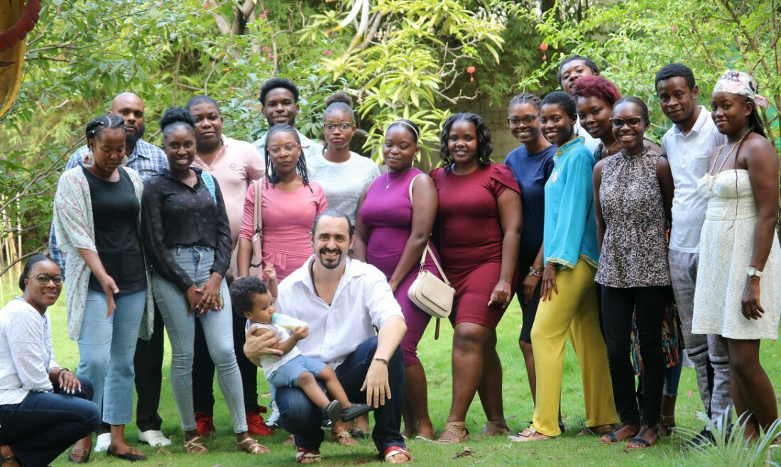 Cidade sitiada: brasileiro e haitiano contam rotina em Porto Príncipe