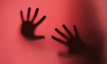 A cada 8 minutos há um registro de estupro contra mulheres no país