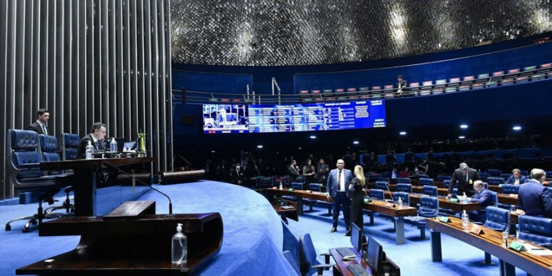 Senado inicia votação da PEC da Transição
