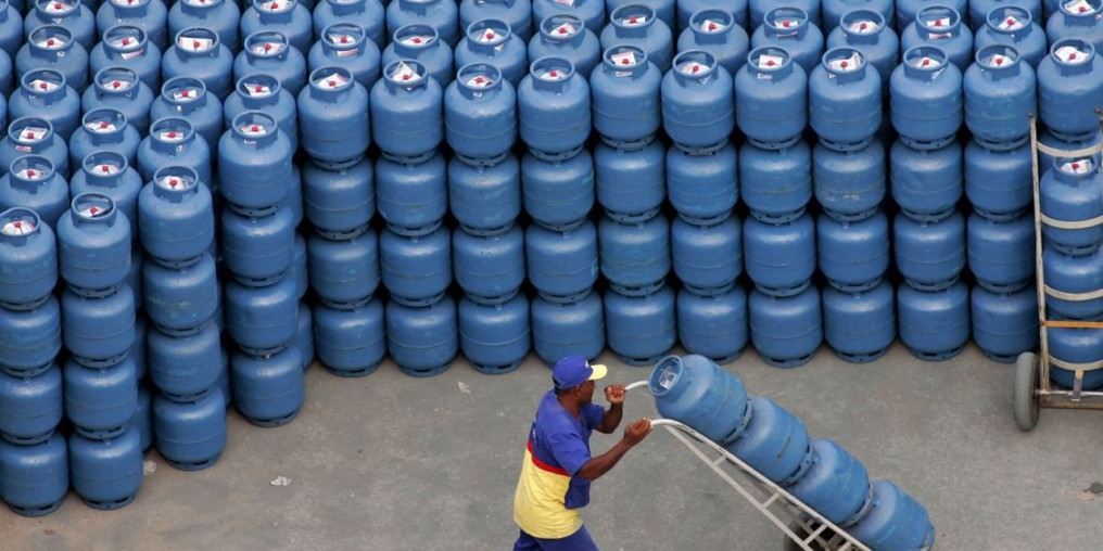 Petrobras reduz preço do gás de cozinha em 9,7% para distribuidoras