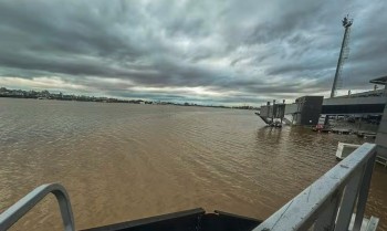 Aeroporto de Porto Alegre permanece fechado por tempo indeterminado