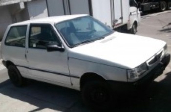 Dois são detidos no Jardim Novo Horizonte com carro roubado em Itaquá