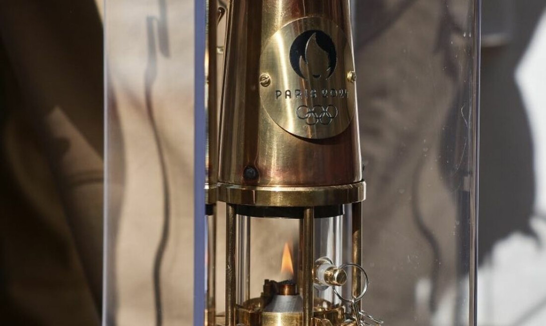 Chama olímpica chega a Marselha em meio à segurança rígida