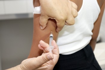 Suzano retoma vacinação contra a dengue nesta quinta-feira