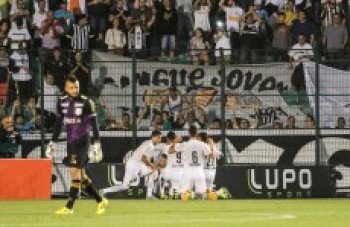 Santos vence Figueirense e sai na frente na Copa do Brasil
