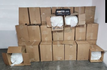 Rota encontra quase 1 tonelada de cocaína em Ferraz de Vasconcelos; 4 suspeitos são detidos