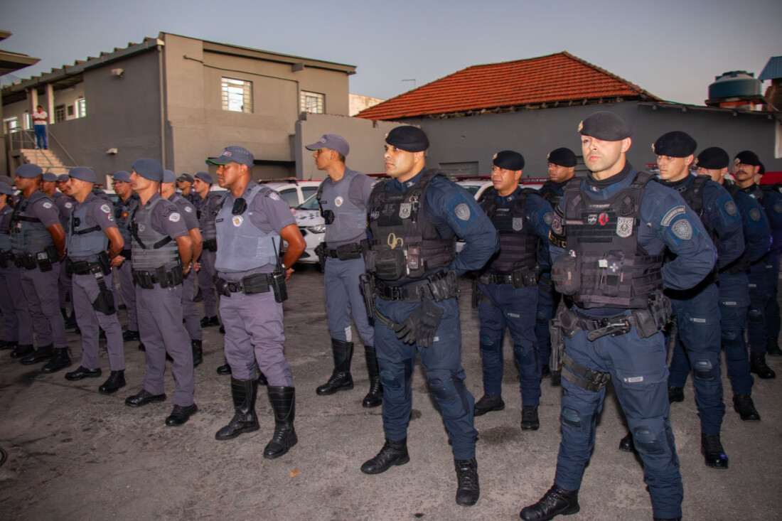 Operação conjunta entre GCM e PM vistoria 187 veículos e aborda 290 pessoas