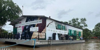 Comunidade do Amapá recebe laboratório-escola flutuante