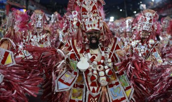 Mudanças nos desfiles das escolas de samba do Rio divide opiniões