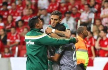 Palmeiras arranca empate importante com o Inter