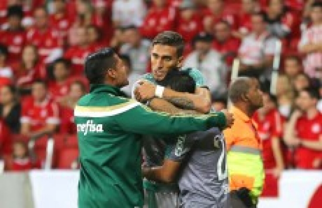 Palmeiras arranca empate importante com o Inter