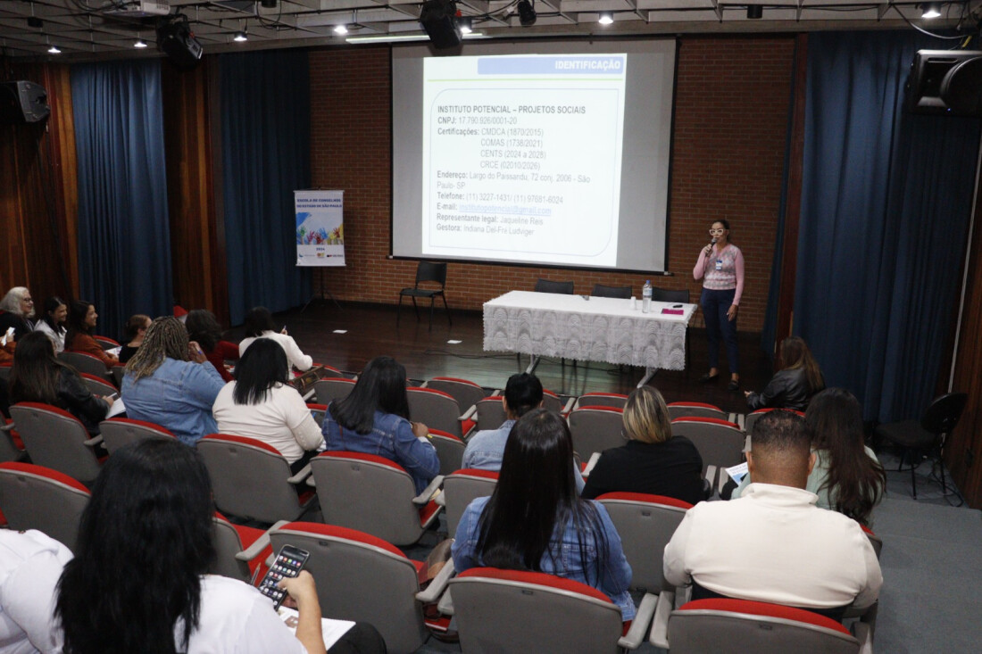 Conselheiros tutelares do Alto Tietê participam de capacitação estadual em Suzano