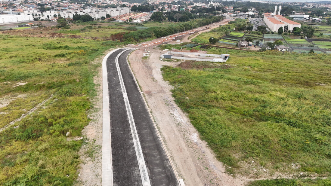 Obra de prolongamento da avenida Senador Roberto Simonsen alcança nova fase