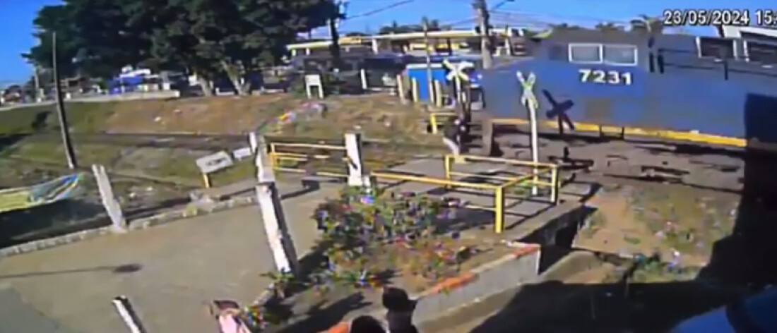 Mulher é atropelada ao atravessar passagem na linha férrea em Itaquaquecetuba