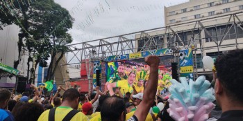 Brasil goleia e se garante para as quartas de final da Copa