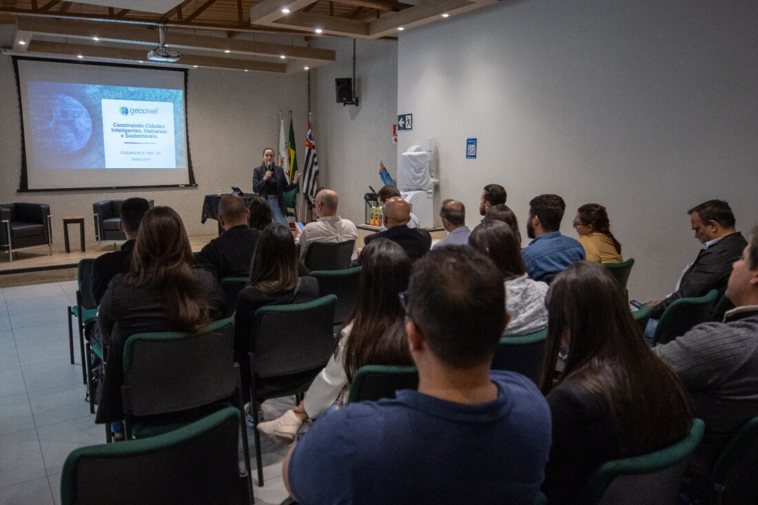 Itaquá apresenta sistema Geo-Itaquá para facilitar a gestão territorial