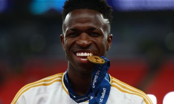 Vini Jr. termina temporada em alta e lidera corrida pela Bola de Ouro