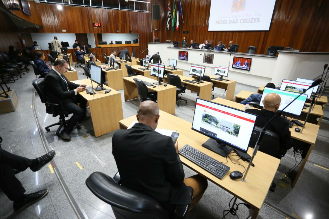 Vereadores cobram serviços básicos para bairros da cidade