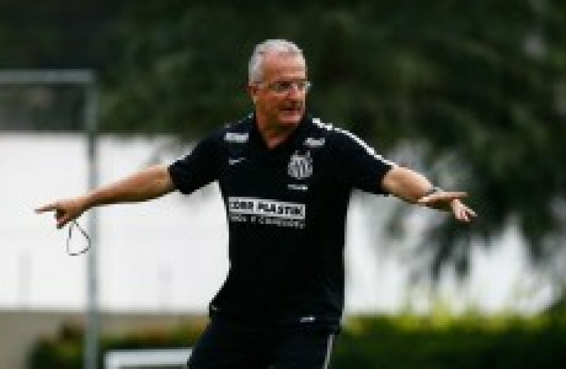 Dorival Júnior promete não poupar ninguém