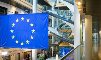 Parlamento Europeu se prepara para inclinação à direita após a votação