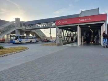 Estação Suzano terá orientação profissional e distribuição de livros acadêmicos