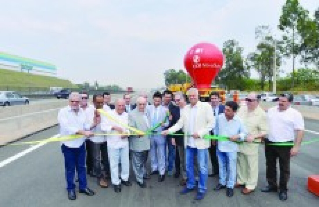 Cuco participa de abertura de novo trecho da Marginal da Via Dutra