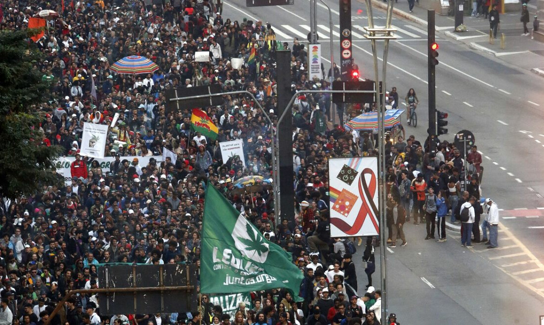 Marcha da Maconha de SP protesta contra prisões e violência policial