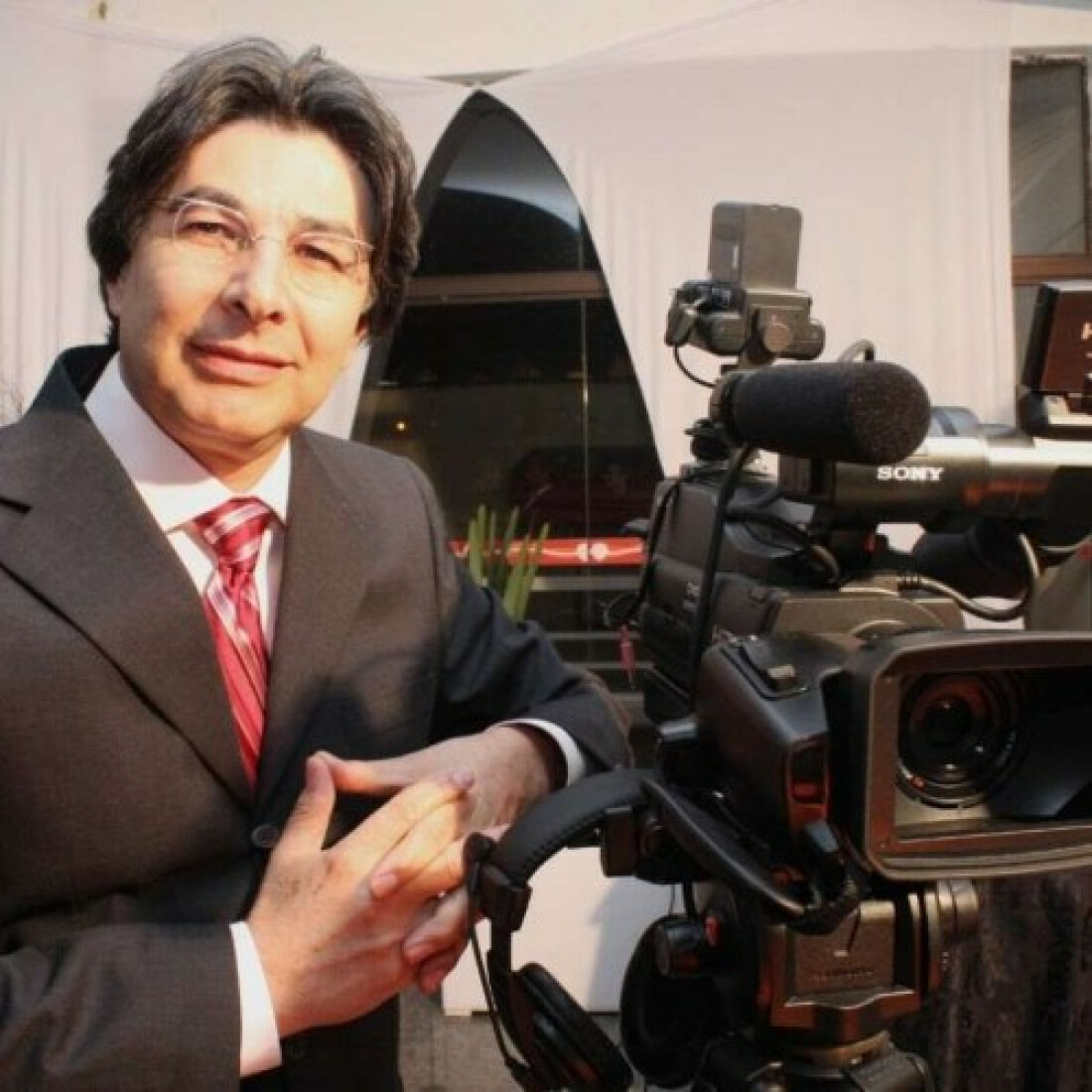 Sidney Moraes completa 65 anos