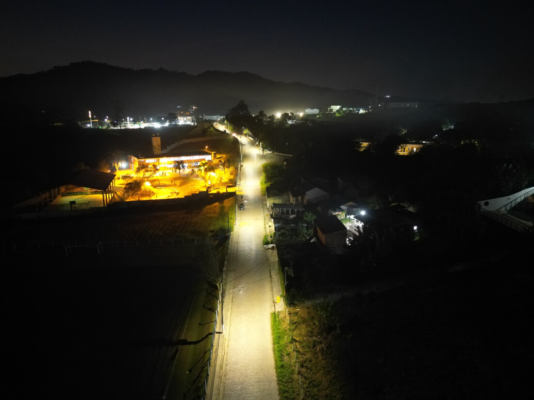 Programa Ilumina Guararema segue com instalação de luminárias de LED