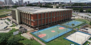 Ginásio Municipal recebe Festival de Mini Vôlei
