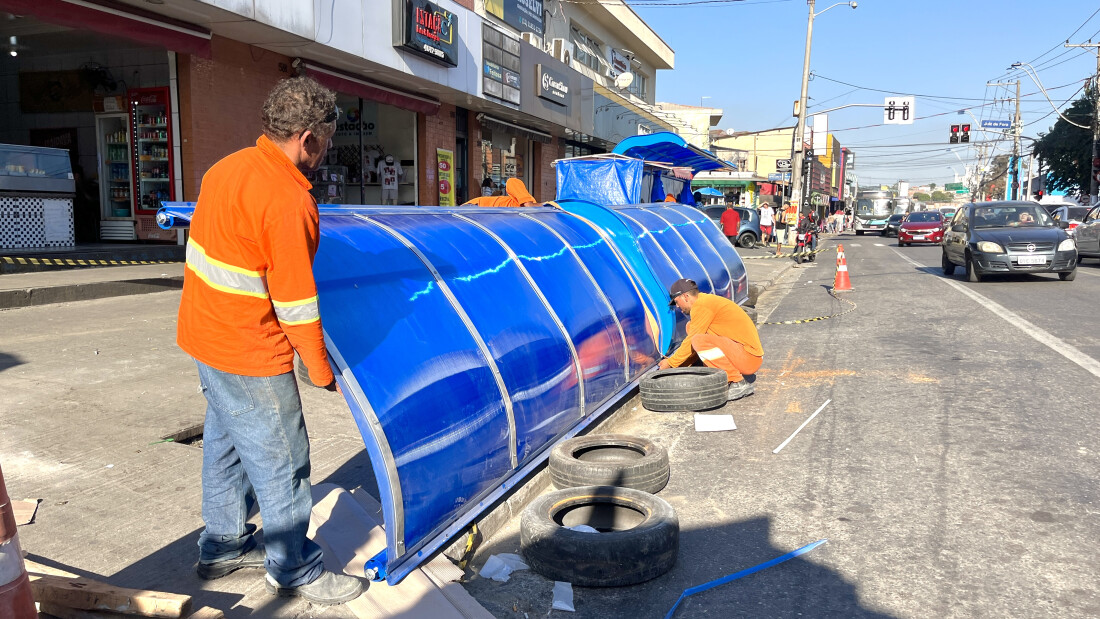 Itaquá instala mais 22 abrigos de ônibus, totalizando 71 equipamentos  