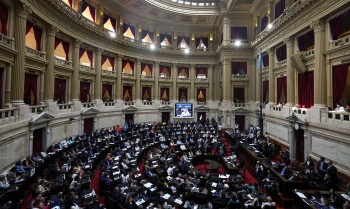 Argentina aprova projeto de reforma econômica