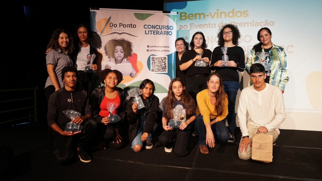 Alunos de escolas estaduais são premiados no concurso “Do Ponto ao Conto”   